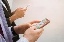 En redes, hombres quieren verse más inteligentes y mujeres más lindas En redes, hombres quieren verse más inteligentes y mujeres más lindas